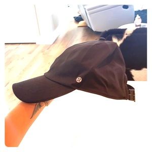 LULUlemon hat like new!